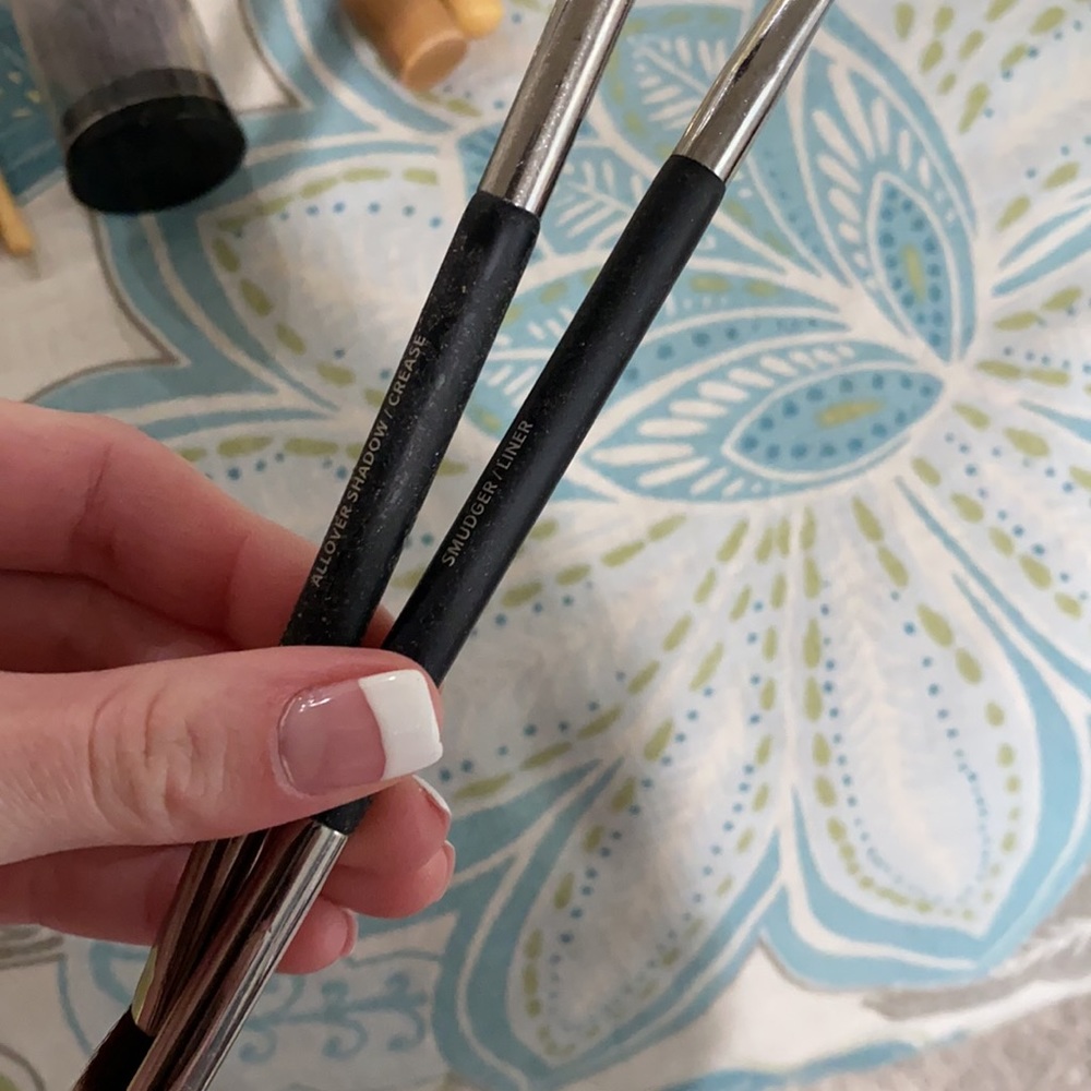 Makeup Brushes Bundle With It Cosmetics Pouch - image 8